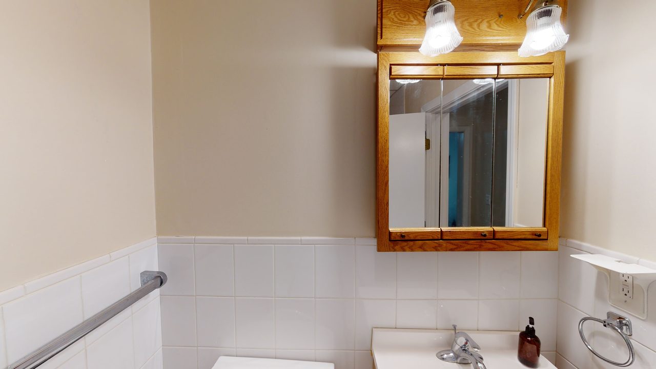#1297: Central Square (Cambridge) - Full Bedroom C - 11