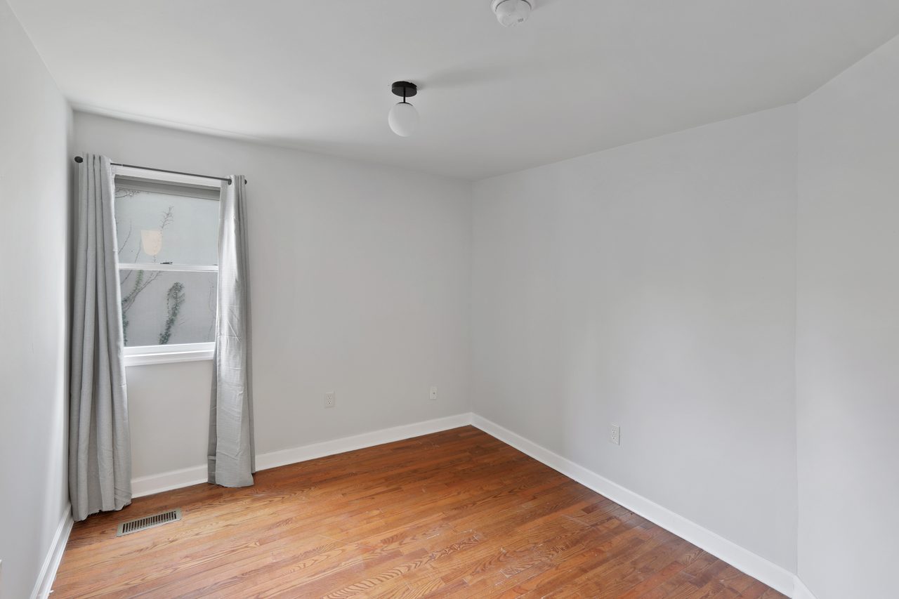  #865: Brookland - Full Bedroom A  -  #865: Brookland  - Gallery -  13