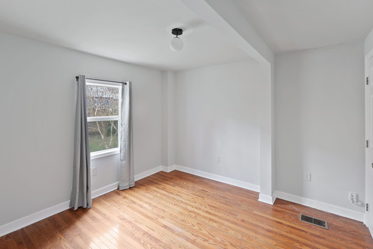  #865: Brookland - Full Bedroom B  -  #865: Brookland  - Gallery -  1