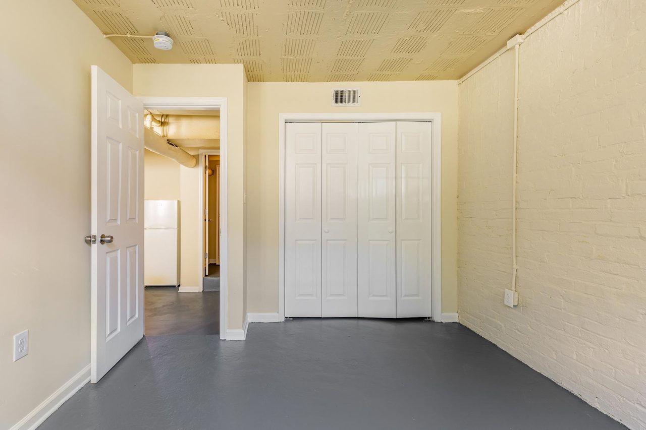 #1559: Dupont Circle - Full Bedroom A - #1559: Dupont Circle - Gallery - 16