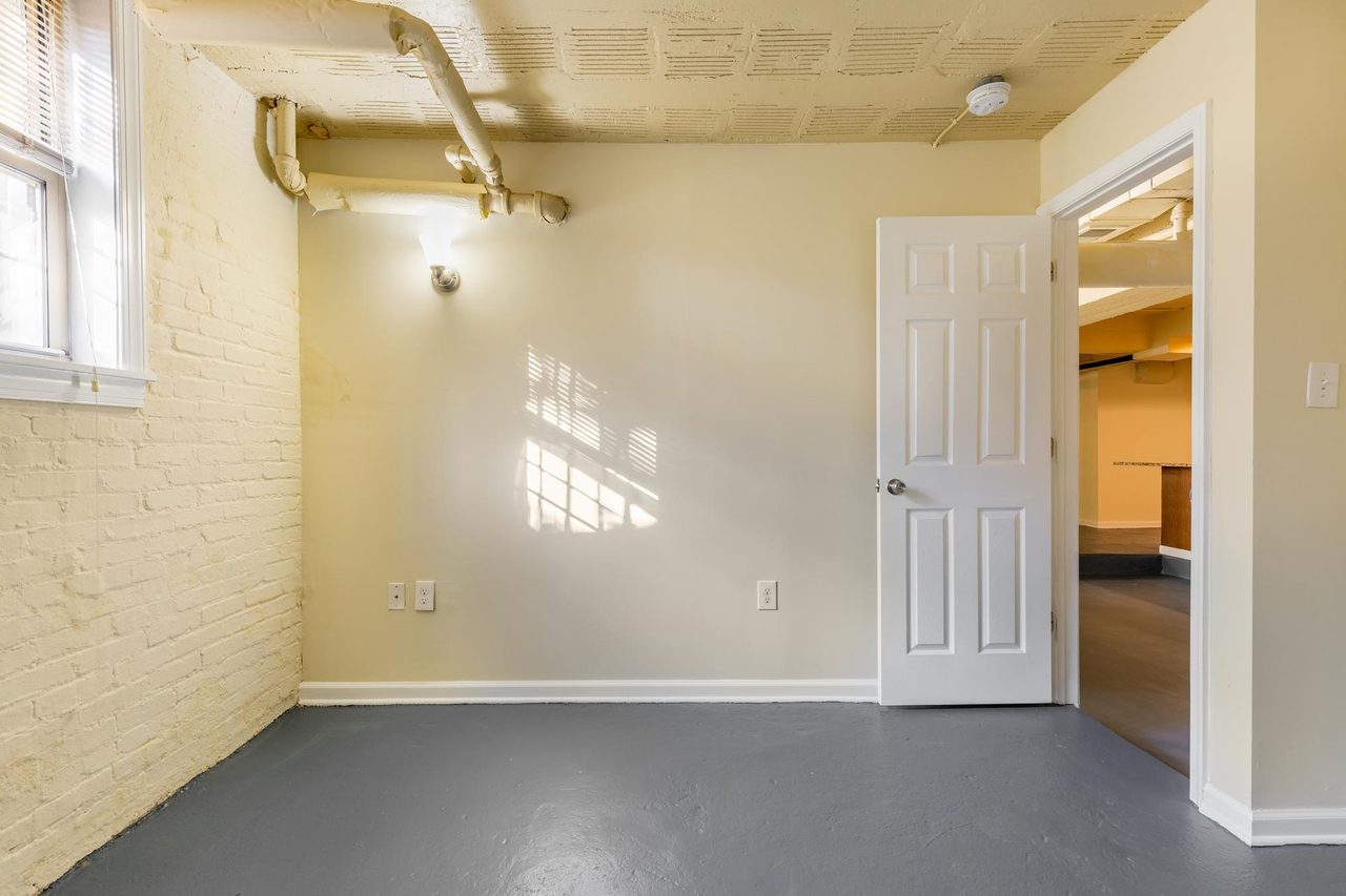 #1559: Dupont Circle - Full Bedroom A - #1559: Dupont Circle - Gallery - 17