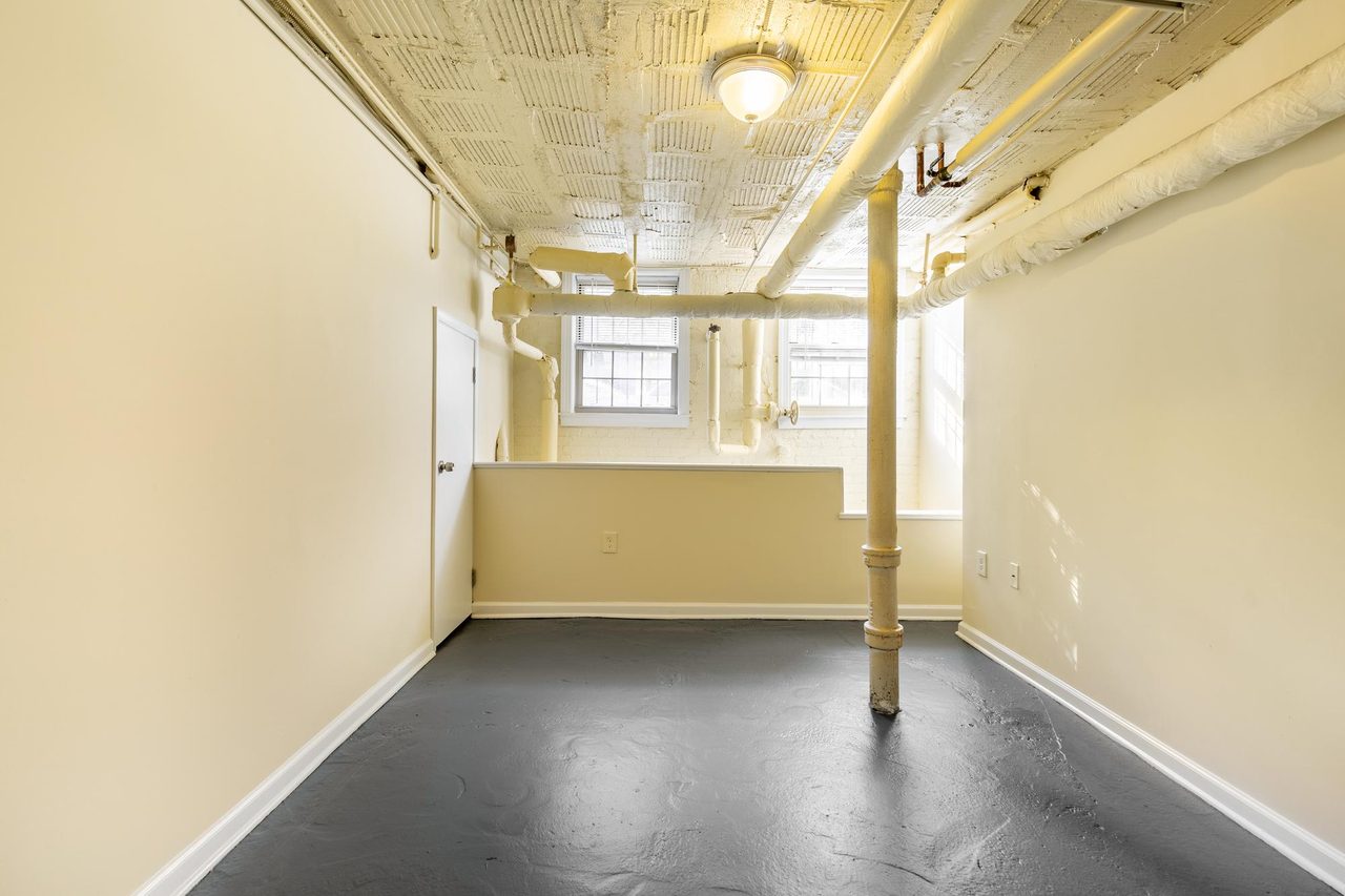#1559: Dupont Circle - Twin Bedroom B - #1559: Dupont Circle - Gallery - 18