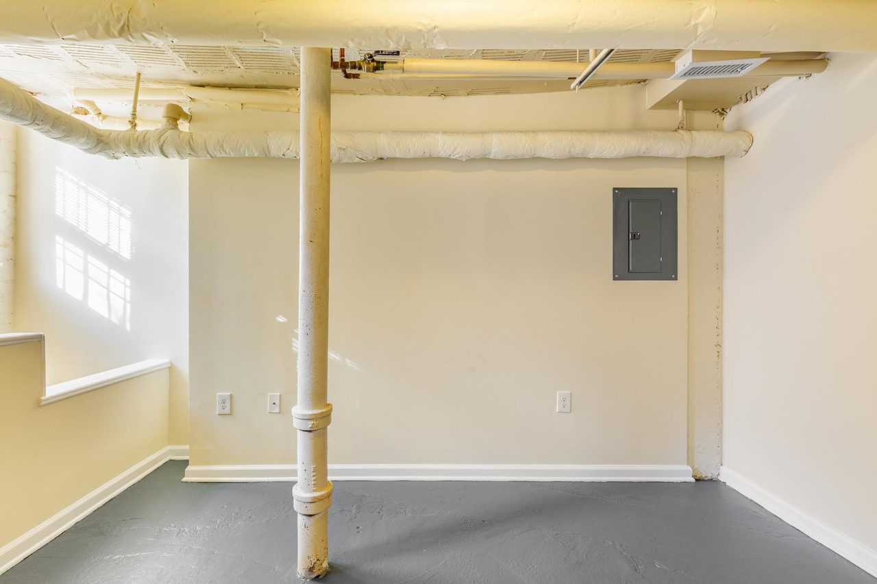 #1559: Dupont Circle - Twin Bedroom B - #1559: Dupont Circle - Gallery - 16