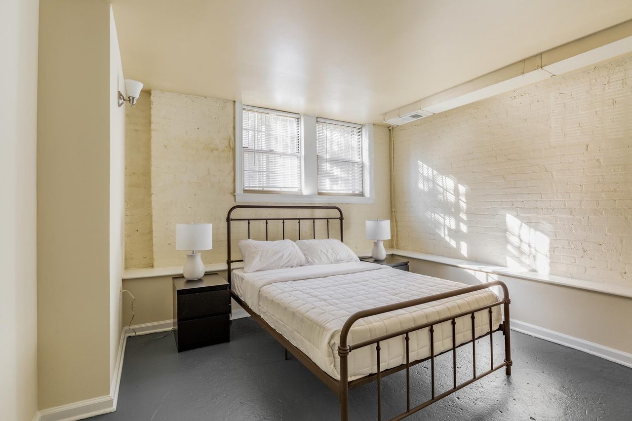 #1559: Dupont Circle - Full Bedroom C - #1559: Dupont Circle - Gallery - 19