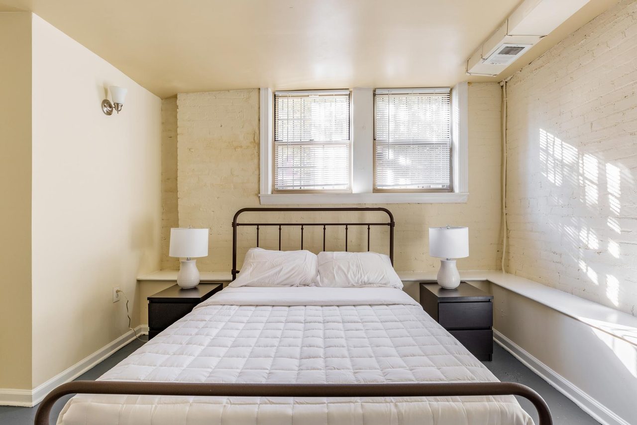 #1559: Dupont Circle - Full Bedroom C - #1559: Dupont Circle - Gallery - 17