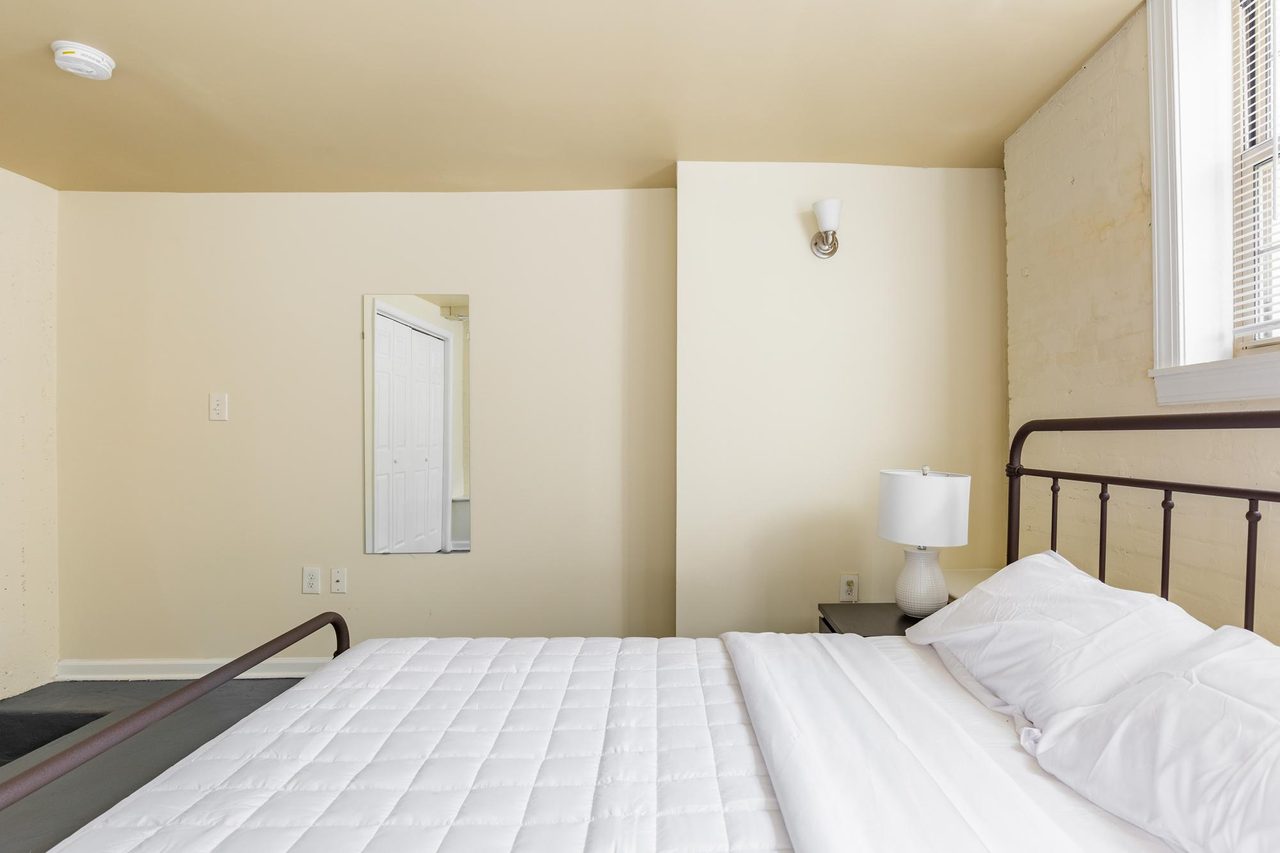 #1559: Dupont Circle - Full Bedroom C - #1559: Dupont Circle - Gallery - 16