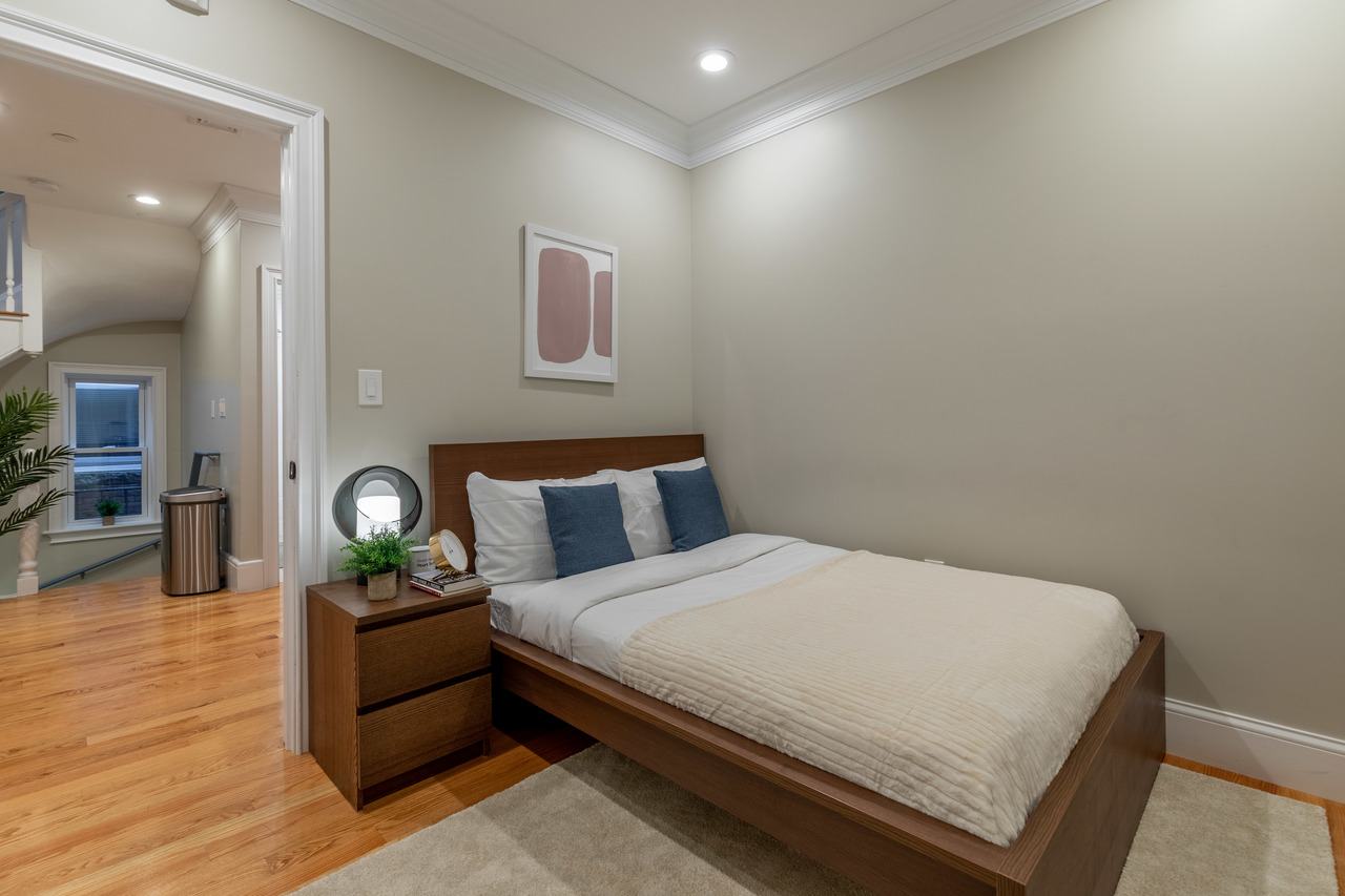  #278: North End - Full Bedroom A  -  #278: North End  - Gallery -  14