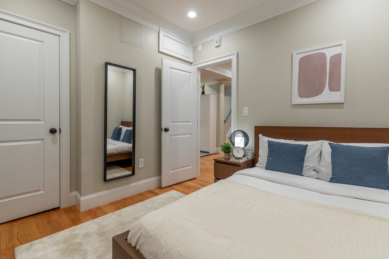 #278: North End - Full Bedroom A  -  #278: North End  - Gallery -  1