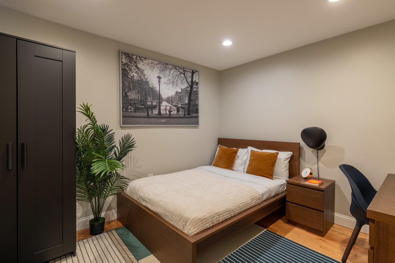  #278: North End - Full Bedroom D  -  #278: North End  - Gallery -  1
