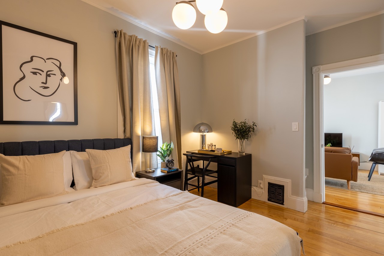 #331: Savin Hill - Queen Bedroom A - 1
