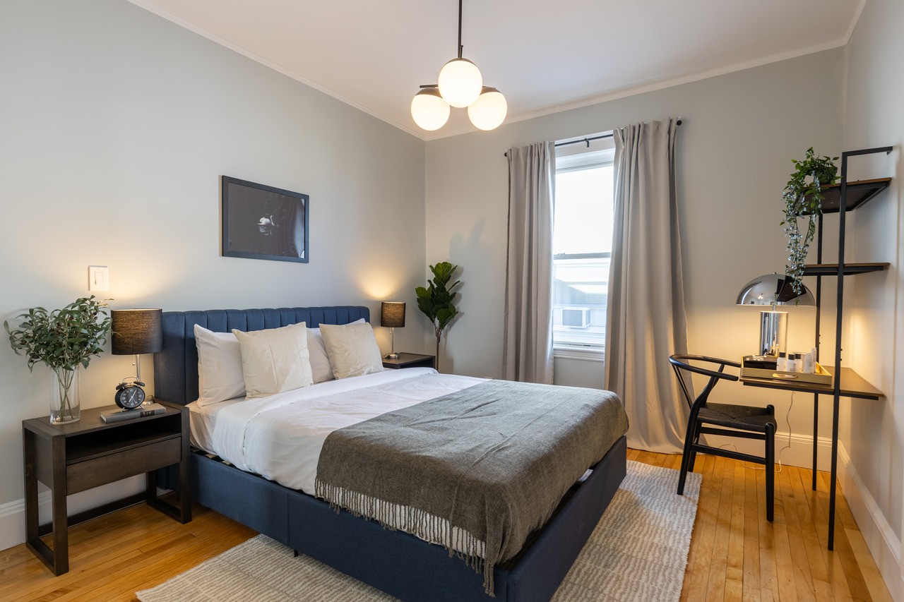 #331: Savin Hill - Queen Bedroom B - 1