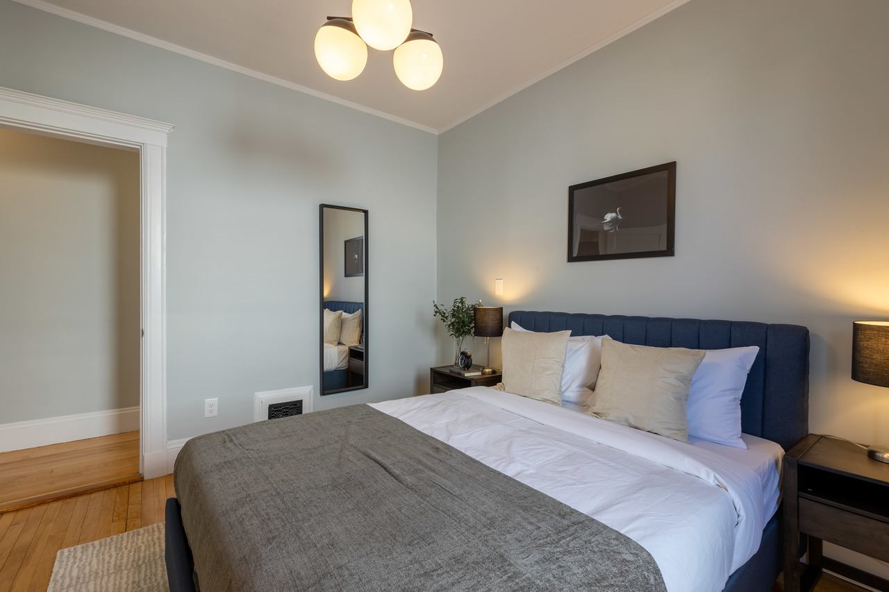 #331: Savin Hill - Queen Bedroom B - 2
