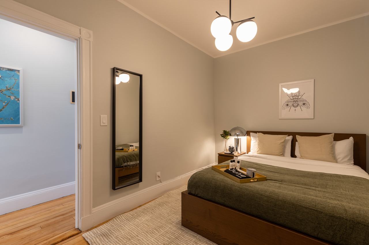 #331: Savin Hill - Queen Bedroom C - 1