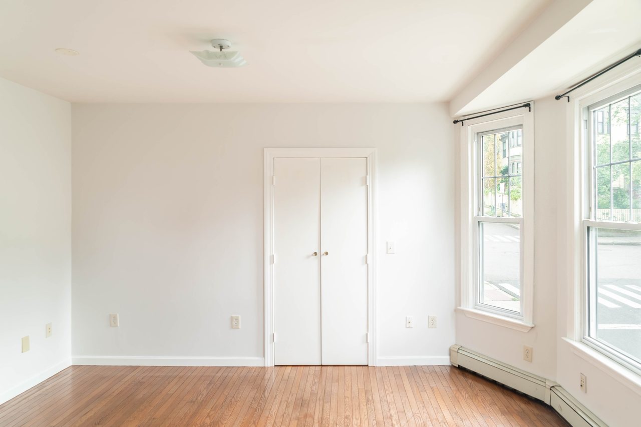  #1320: Somerville - Studio (Full)  -  #1320: Somerville  - Gallery -  6