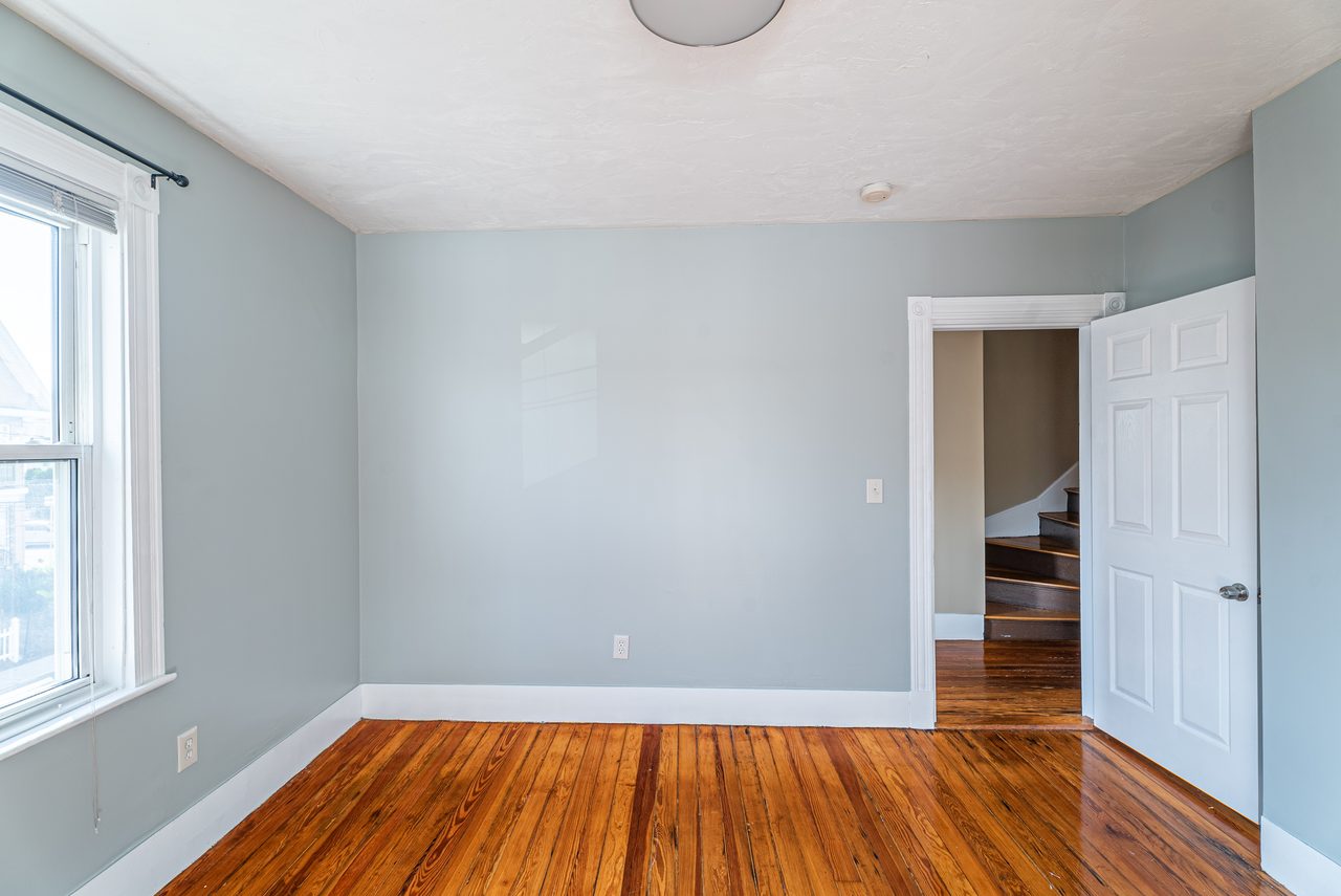 #1284: Allston - Queen Bedroom B - 4