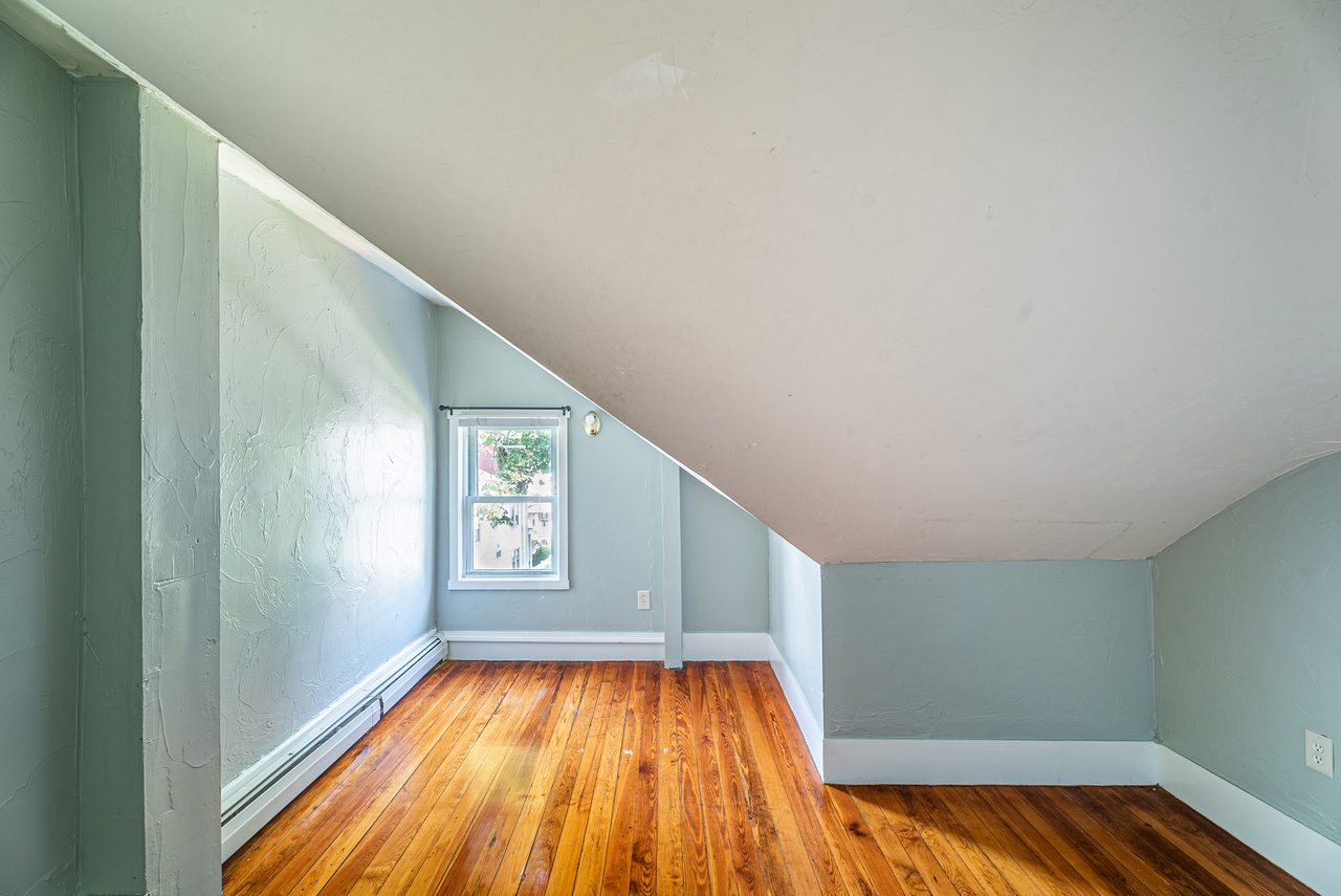 #1284: Allston - Queen Bedroom E - 2