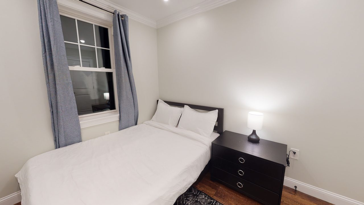 #571: Brighton - Queen Bedroom D - 13