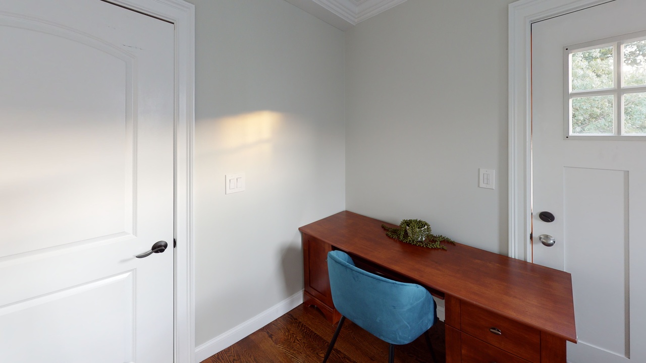  #571: Brighton - Queen Bedroom E  -  #571: Brighton  - Gallery -  6