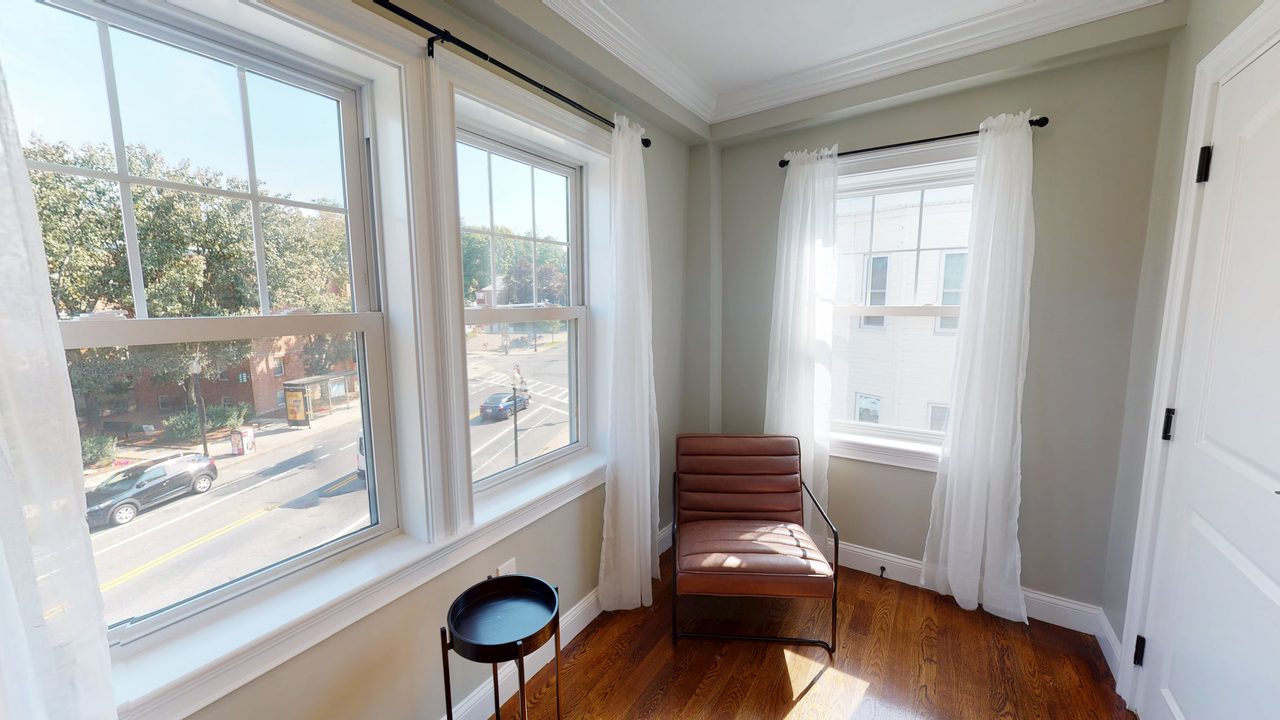  #571: Brighton - Queen Bedroom E  -  #571: Brighton  - Gallery -  18