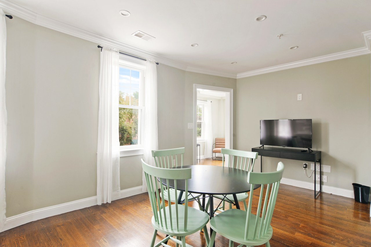 #571: Brighton - Queen Bedroom E - #571: Brighton - Gallery - 12