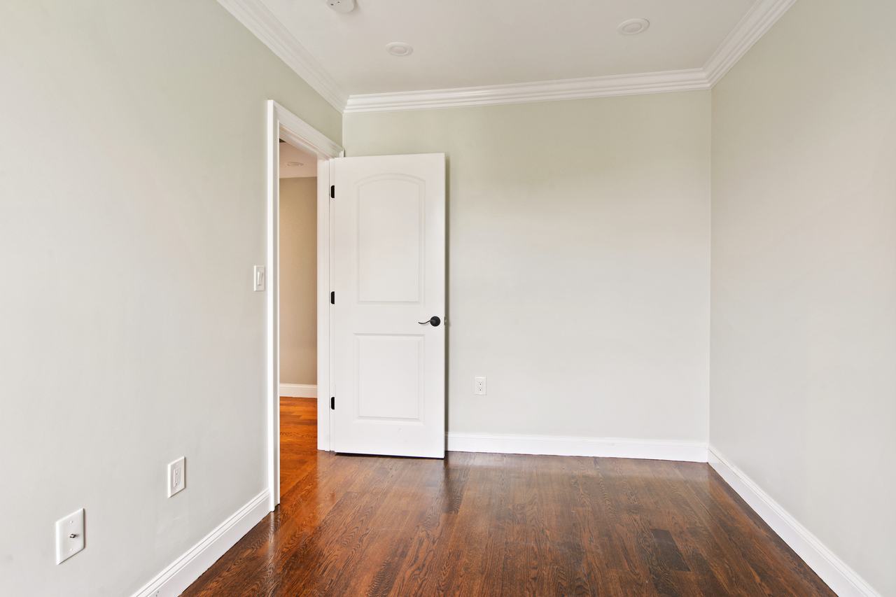  #571: Brighton - Full Bedroom C  -  #571: Brighton  - Gallery -  14