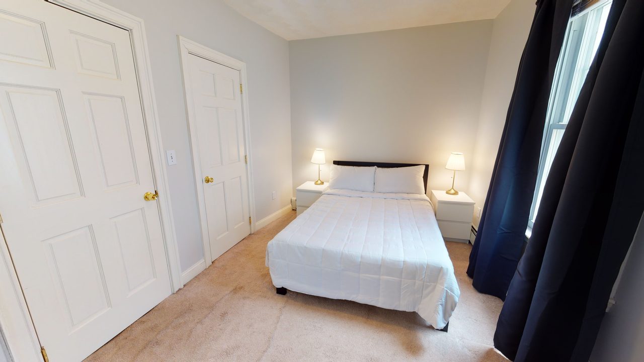 #1299: Central Square (Cambridge) - Full Bedroom C - 3