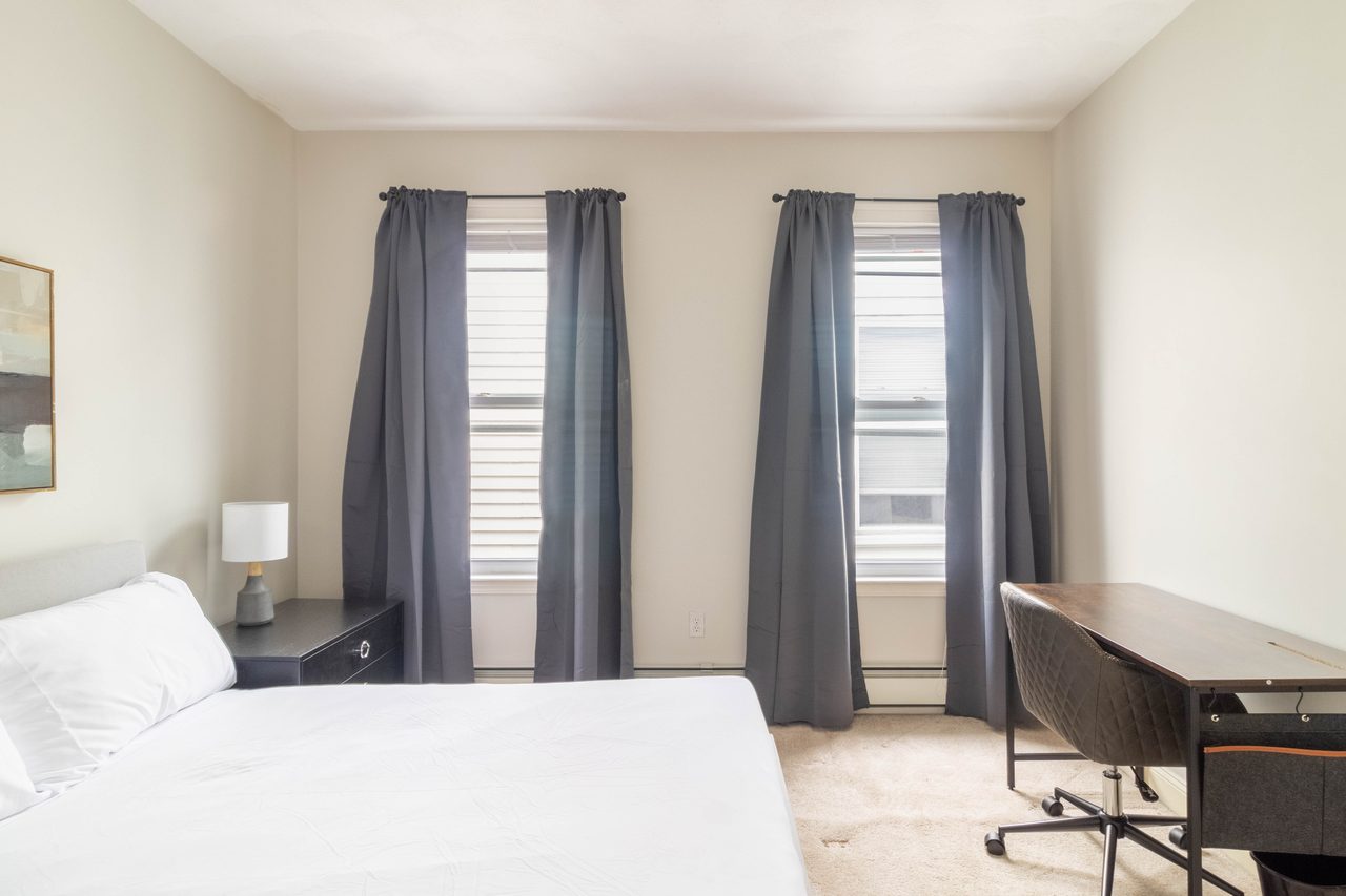 #1299: Central Square (Cambridge) - Full Bedroom B - 3