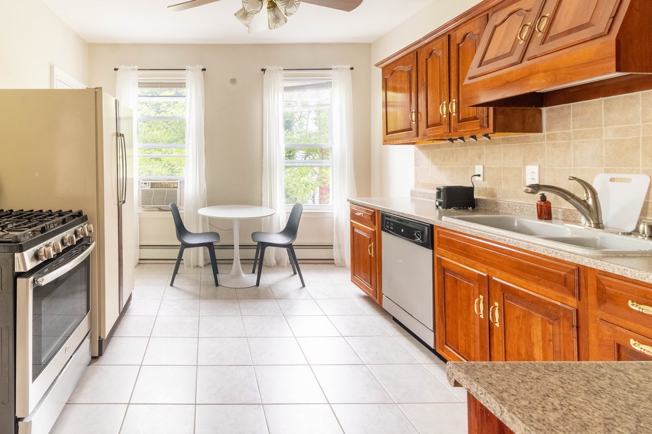 #1299: Central Square (Cambridge) - Full Bedroom B - 6