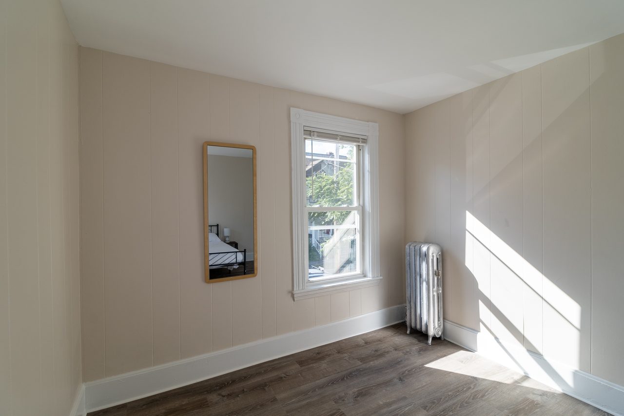 #1734: Allston - Queen Bedroom E - 4