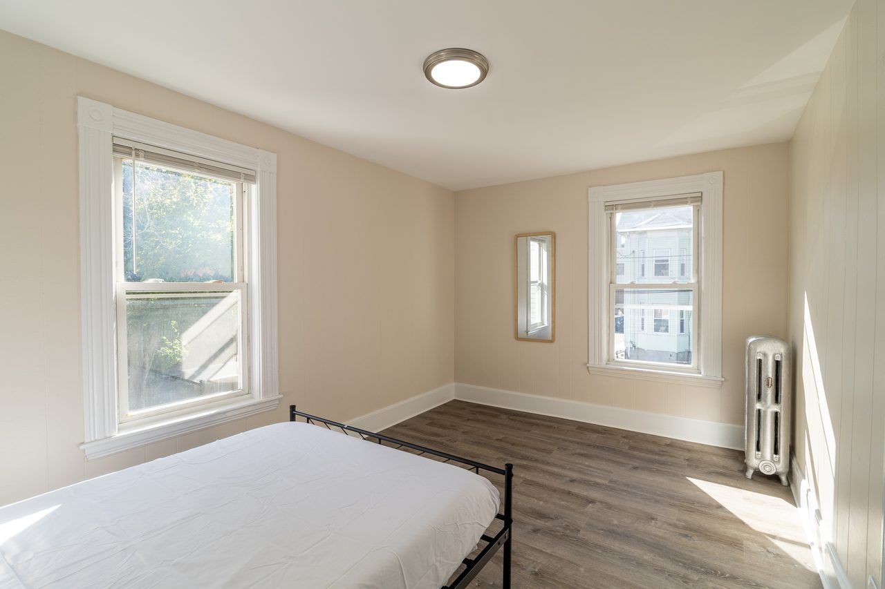 #1734: Allston - Queen Bedroom E - 3