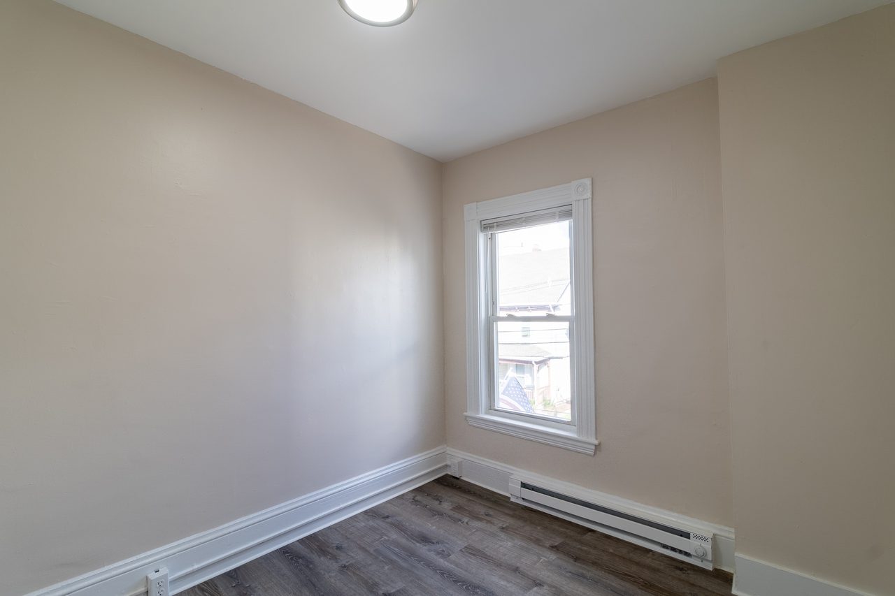 #1734: Allston - Queen Bedroom B - 3