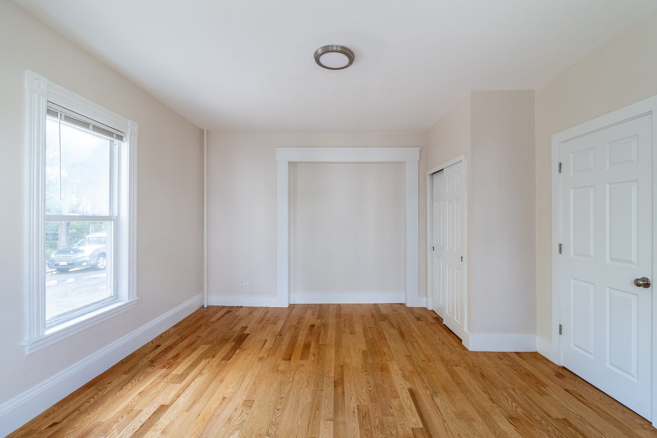 #1734: Allston - Queen Bedroom A - 4