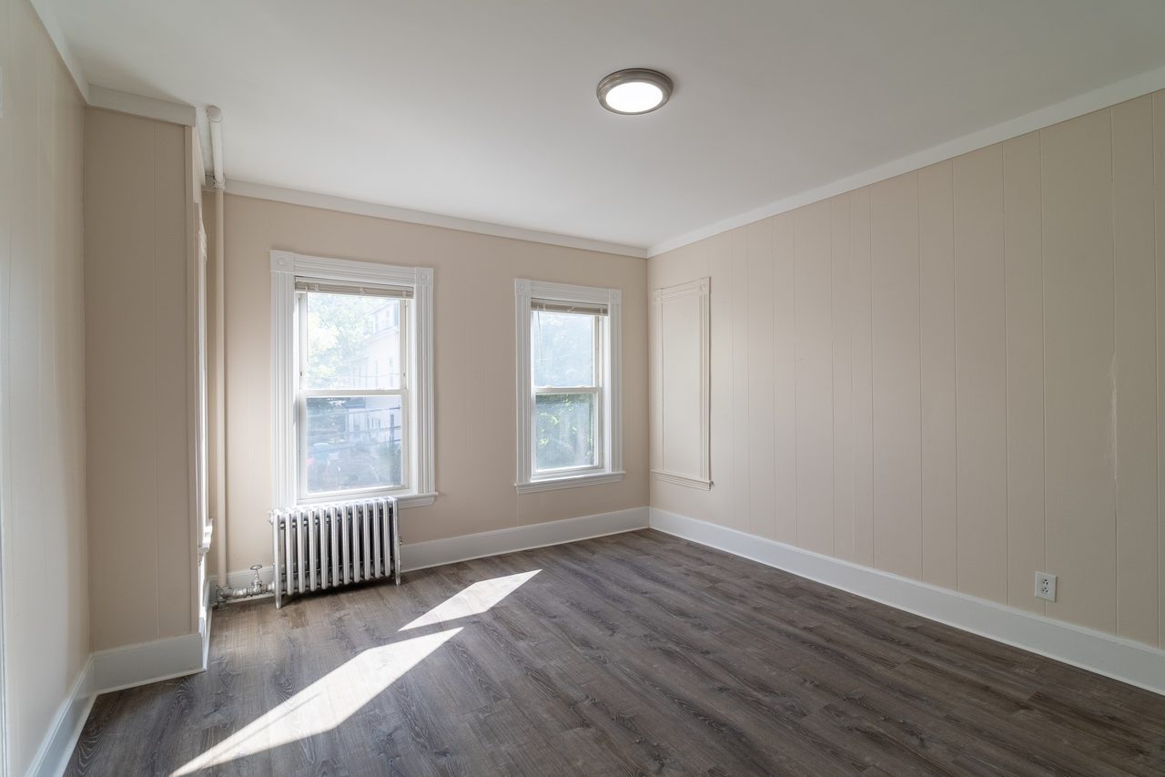 #1734: Allston - Queen Bedroom D - 5