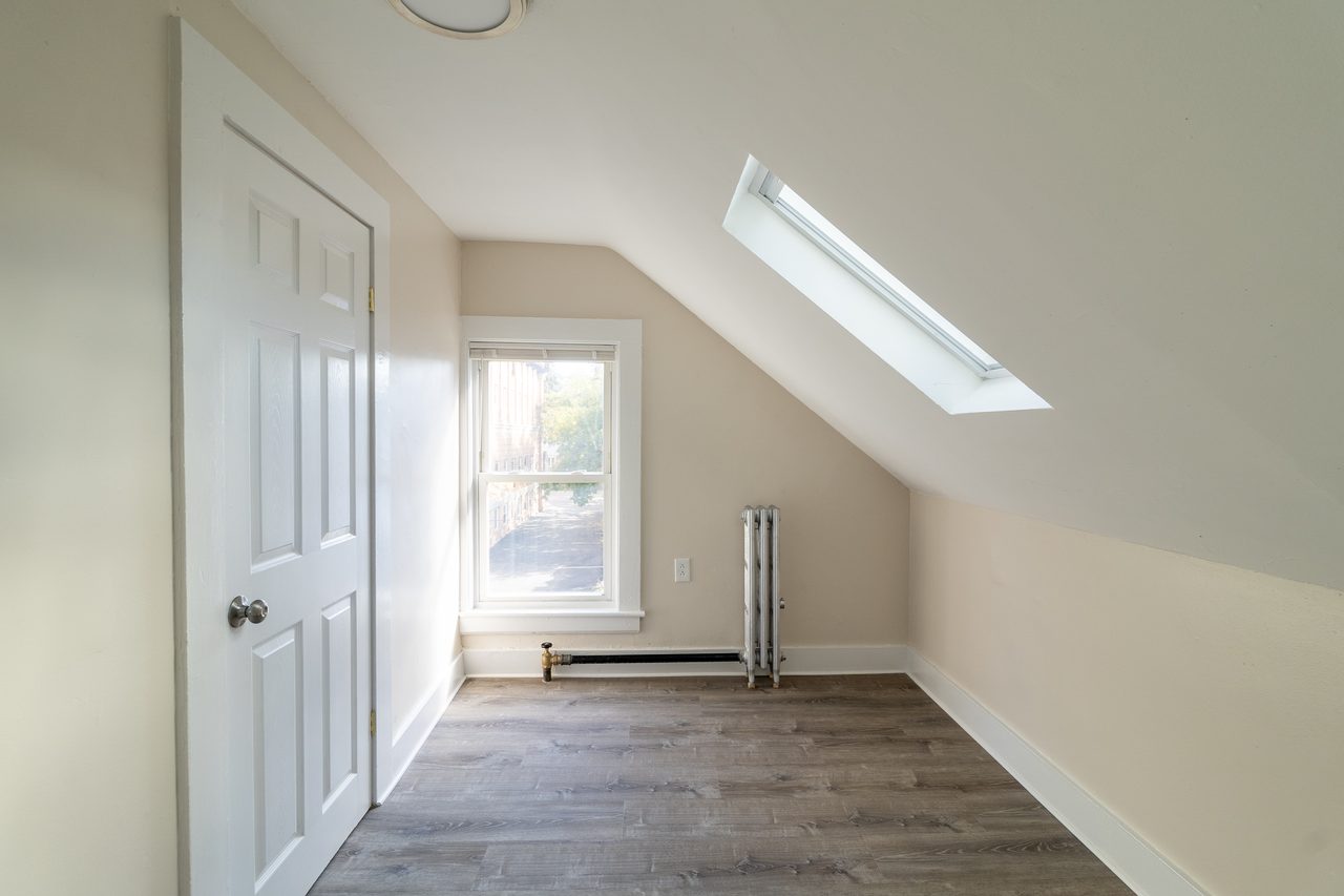 #1734: Allston - Queen Bedroom F - 1
