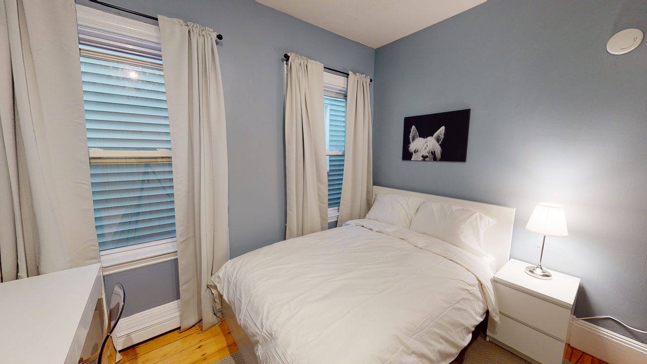 #745: Polish Triangle - Full Bedroom C - 3