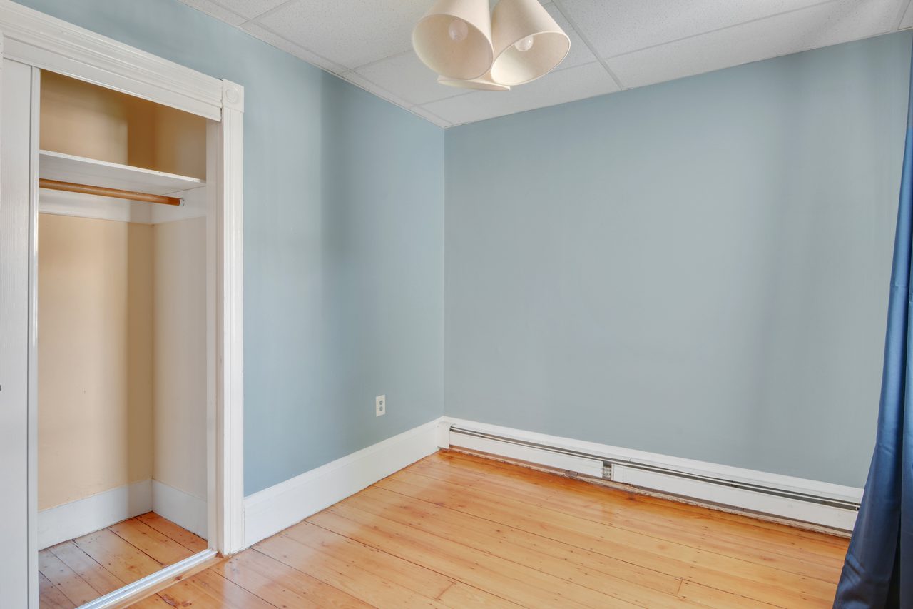 #745: Polish Triangle - Full Bedroom A - 3