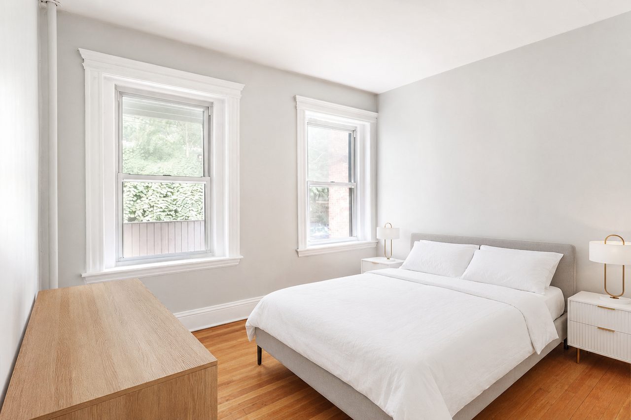 #1286: Brookline - Queen Bedroom B - 31