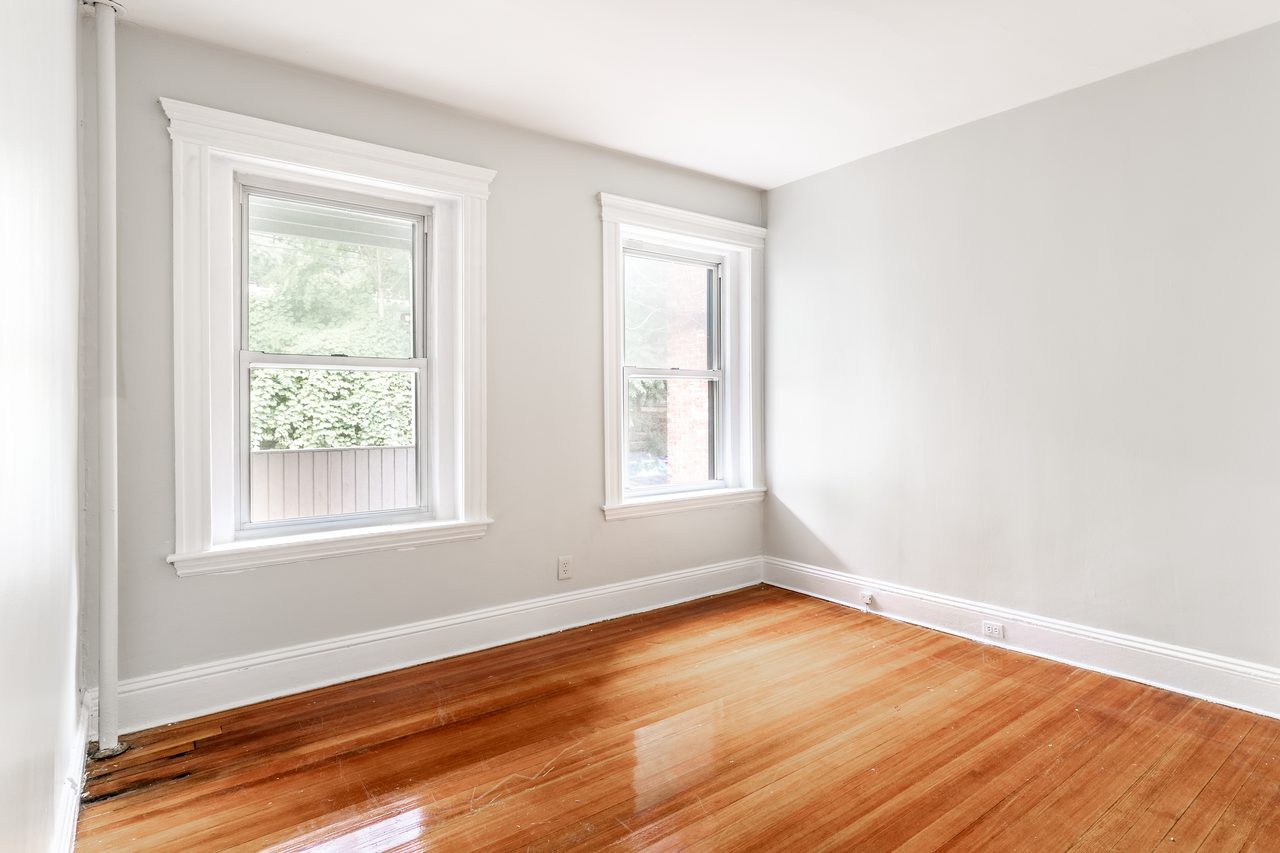 #1286: Brookline - Queen Bedroom B - 2