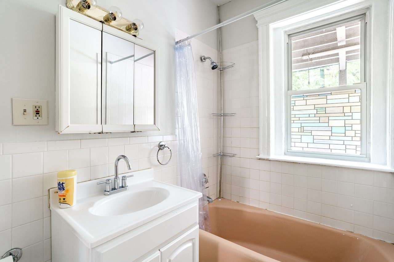 #1286: Brookline - Queen Bedroom A - 7