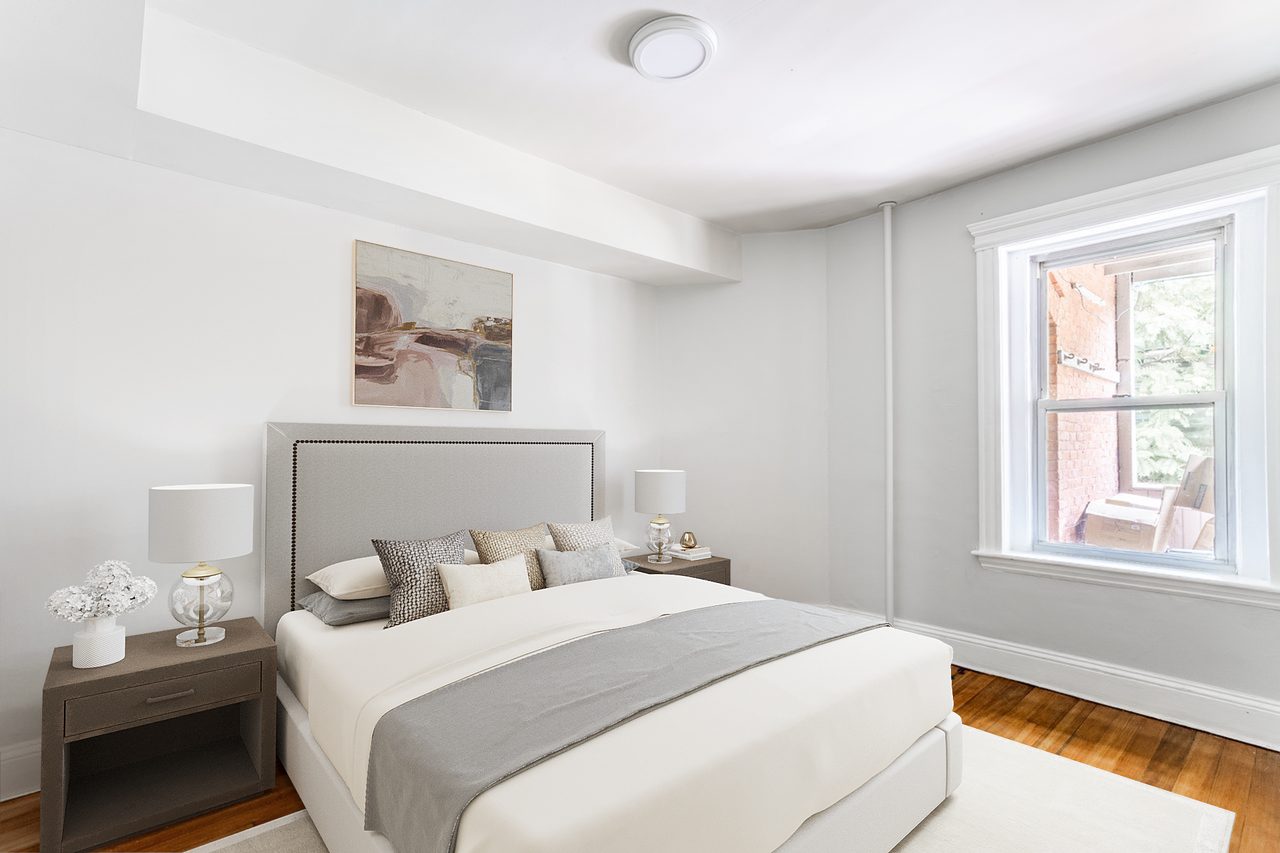 #1286: Brookline - Queen Bedroom A - 1