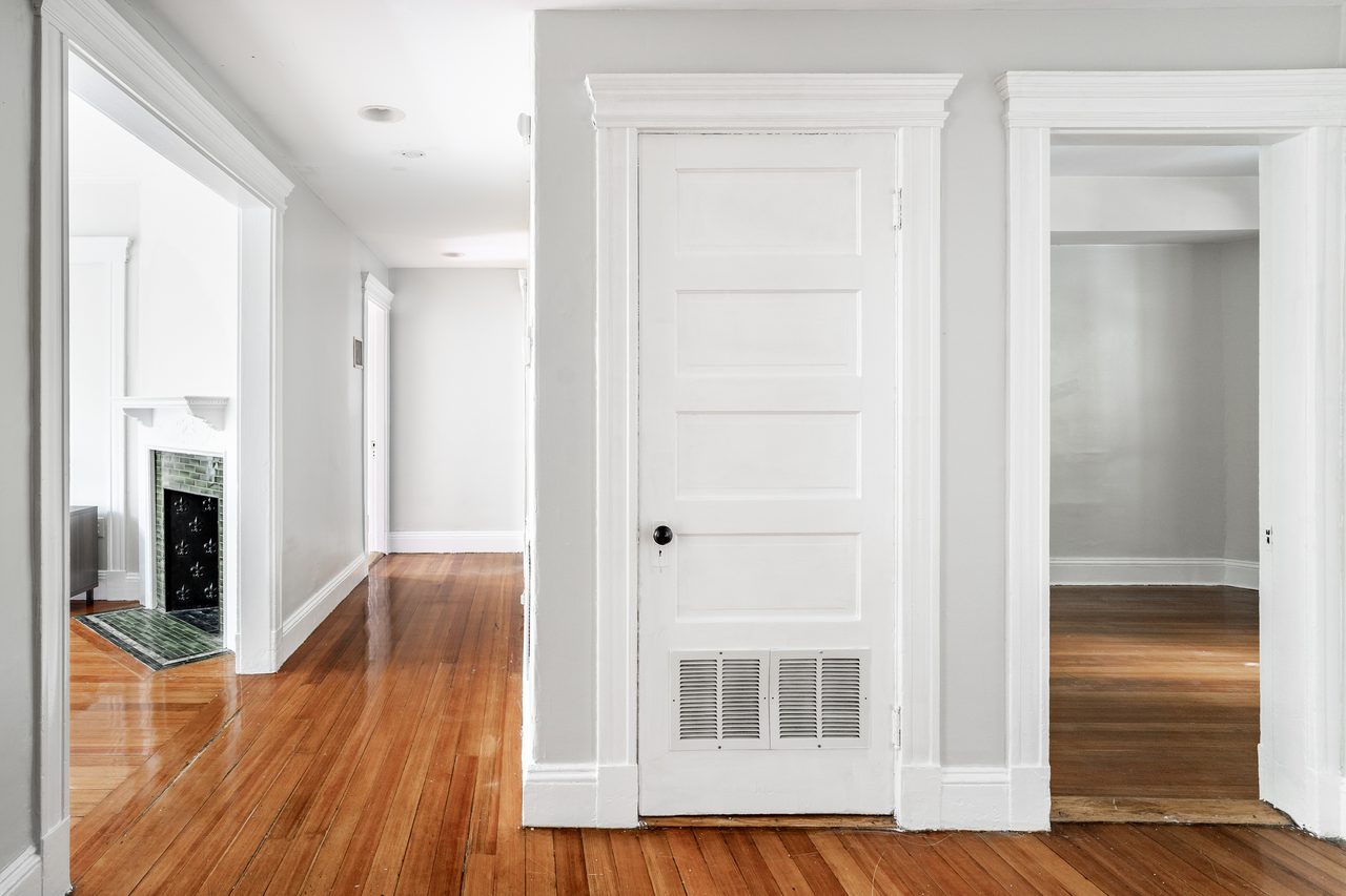 #1286: Brookline - Queen Bedroom A - 16