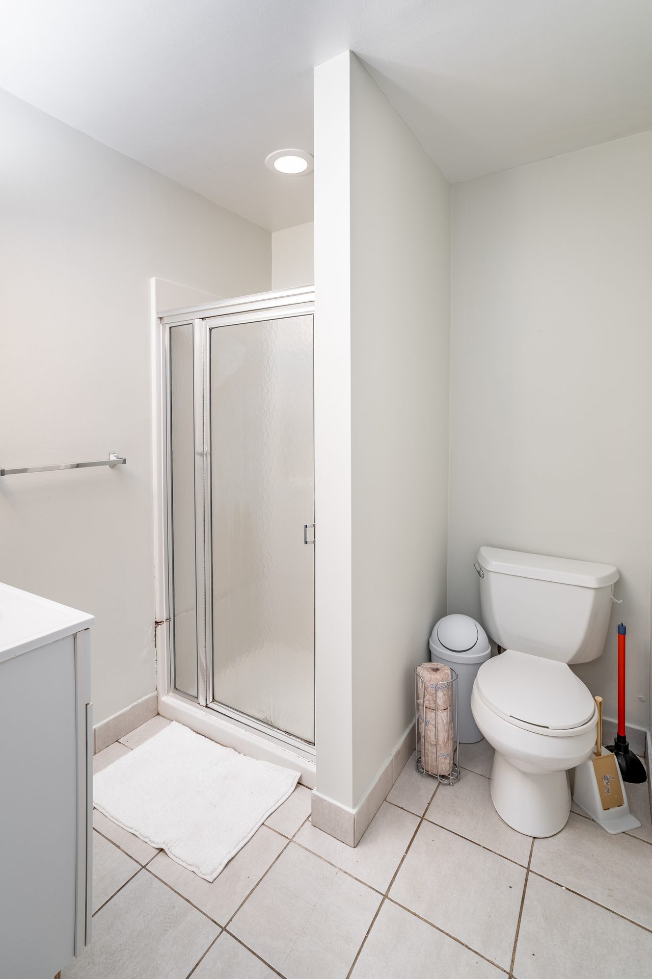 #1286: Brookline - Queen Bedroom A - 25