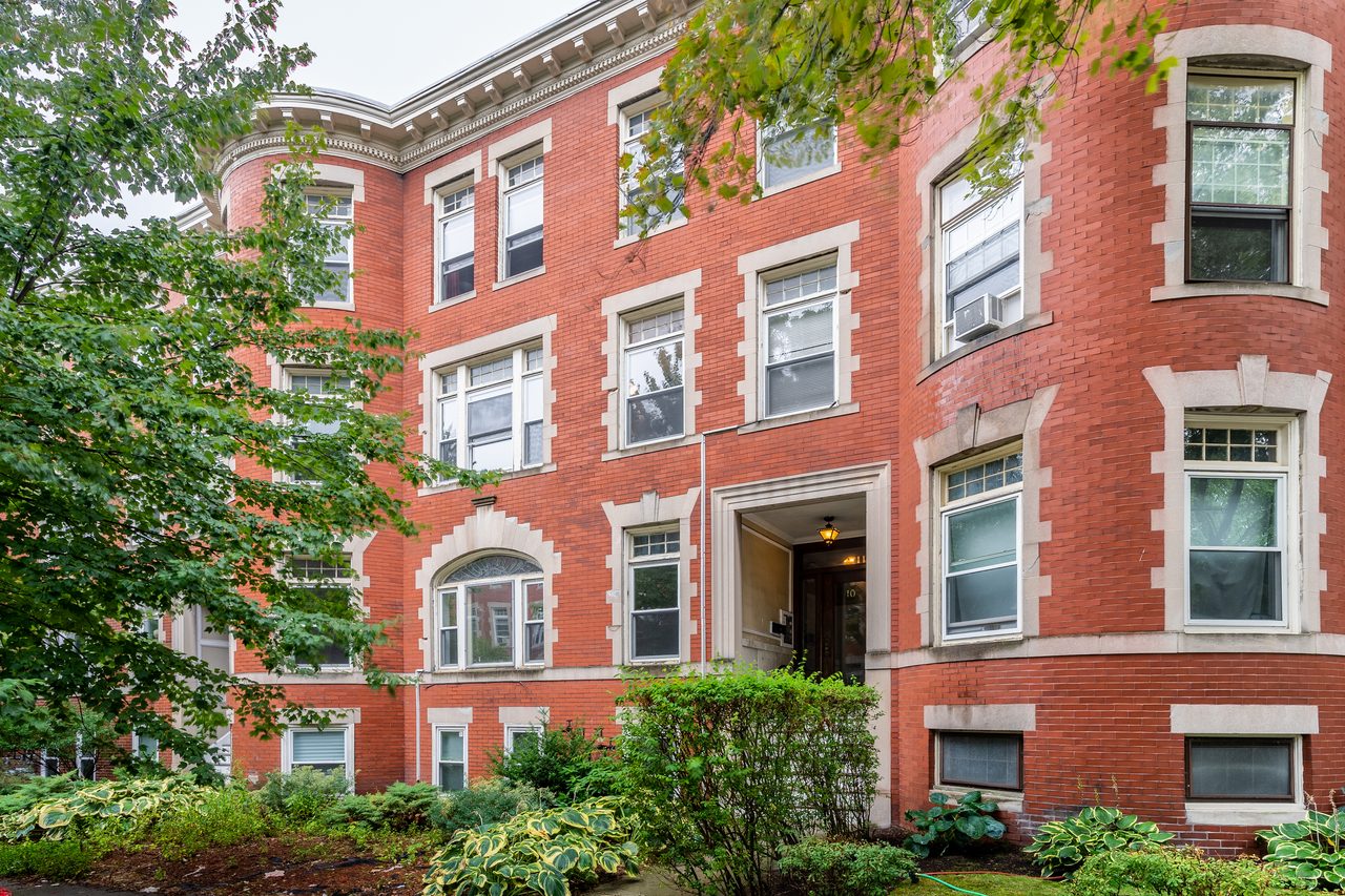 #1286: Brookline - Queen Bedroom D - 27