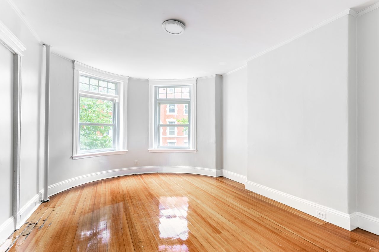 #1286: Brookline - Queen Bedroom D - 2