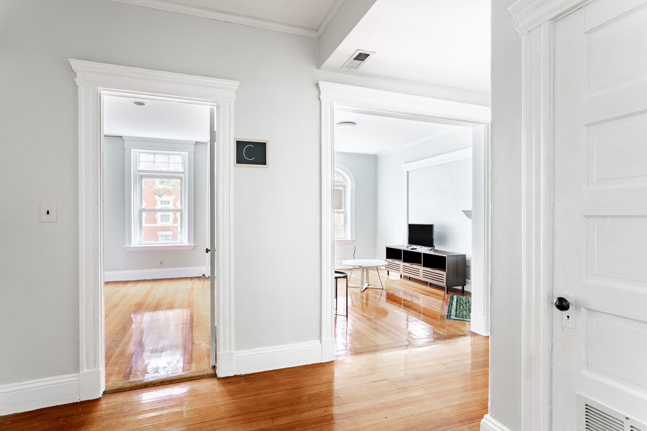 #1286: Brookline - Queen Bedroom D - 18