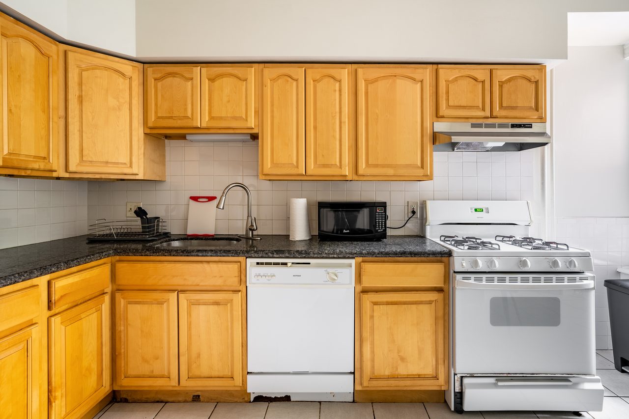 #1286: Brookline - Full Bedroom C - 7