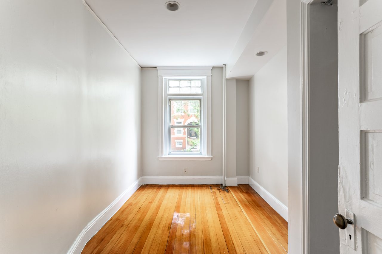 #1286: Brookline - Full Bedroom C - 2