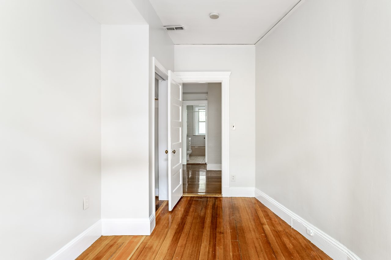 #1286: Brookline - Full Bedroom C - 3