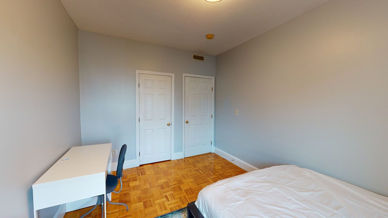  #536: Allston - Queen Bedroom D  -  #536: Allston  - Gallery -  10