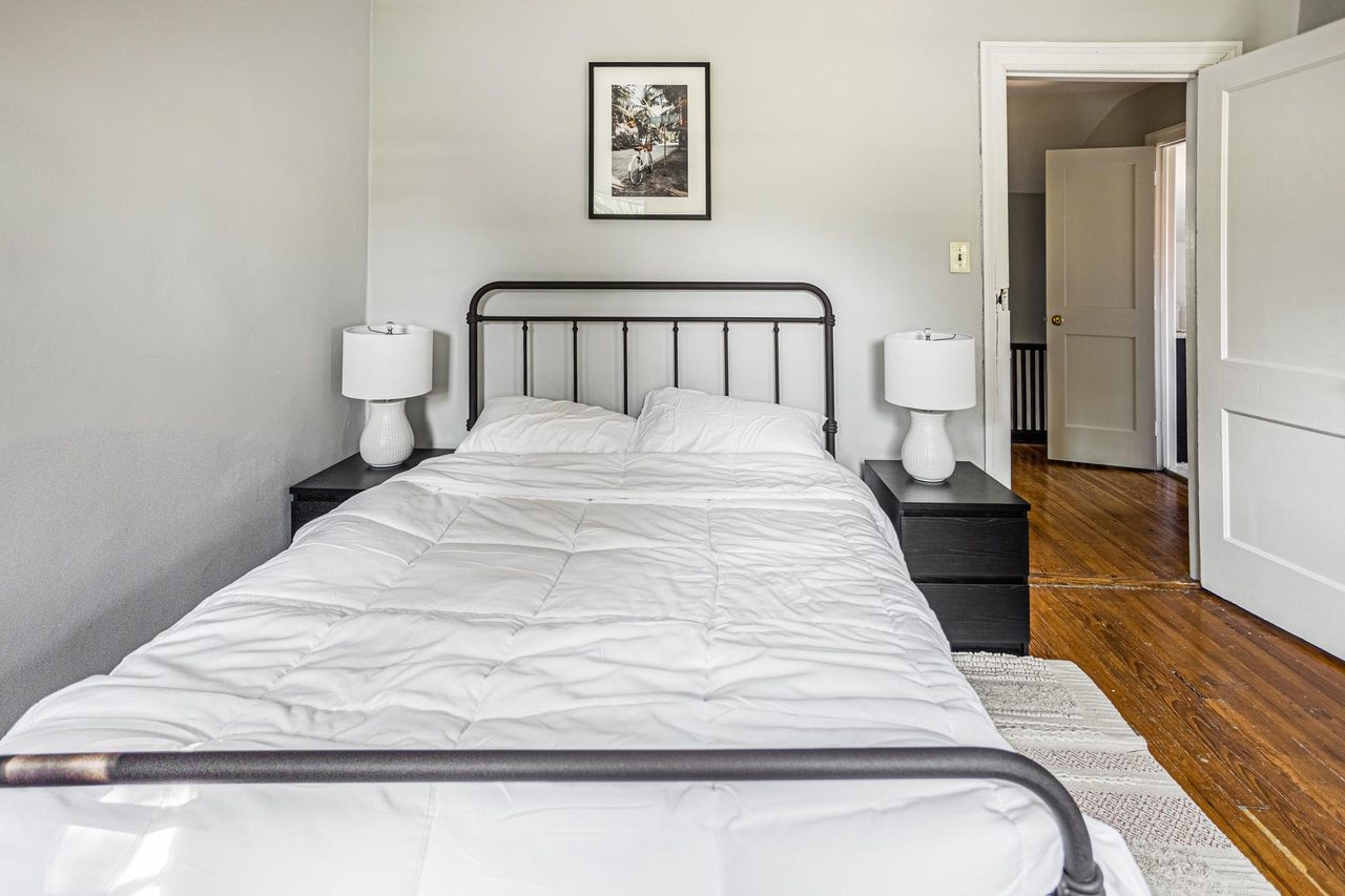 #1098: Brookland - Full Bedroom E - 34